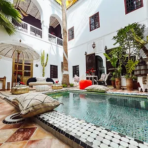 Dar Aurora Bed and breakfast